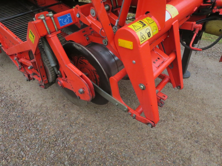 5169 Grimme SE75-40 potato harvester
