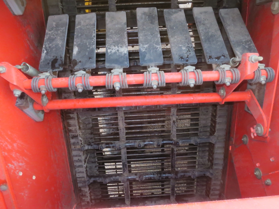 5169 Grimme SE75-40 potato harvester