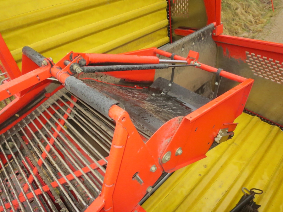 5169 Grimme SE75-40 potato harvester