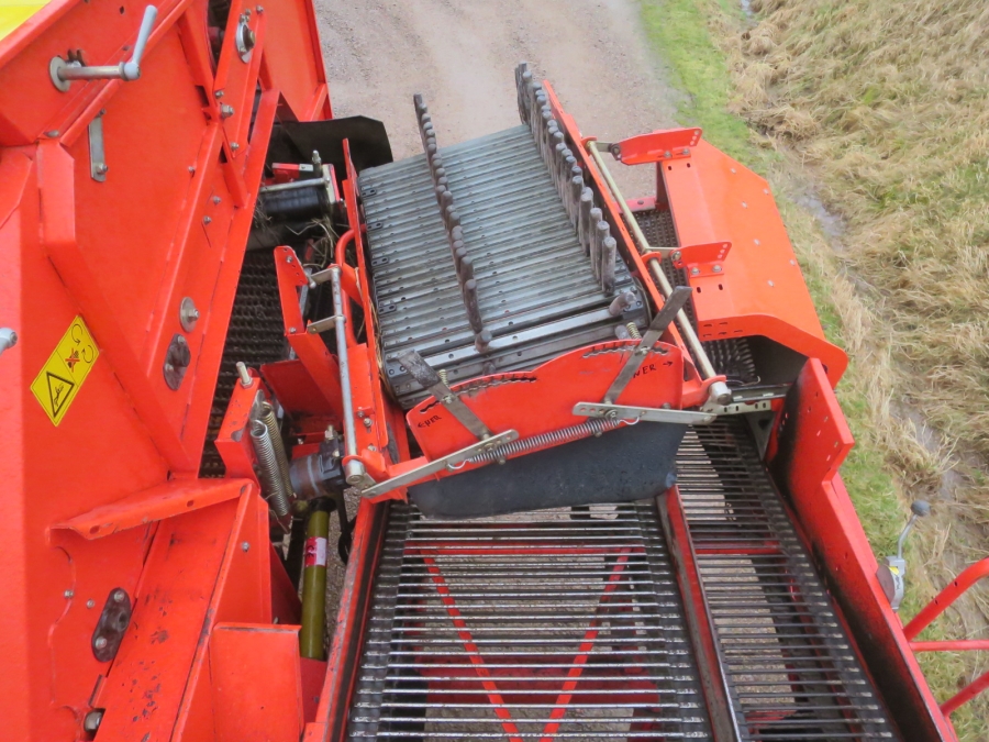 5169 Grimme SE75-40 potato harvester