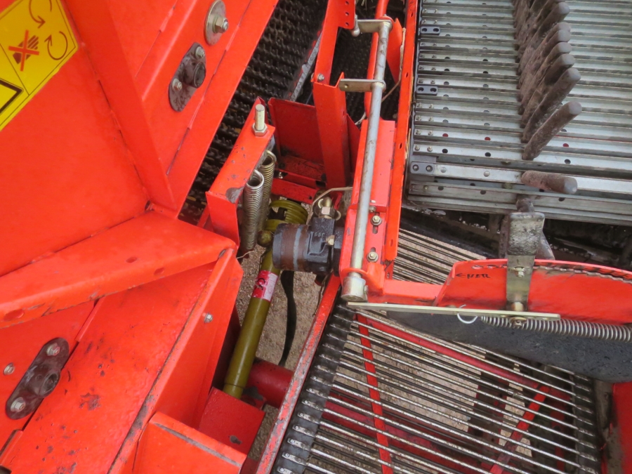 5169 Grimme SE75-40 potato harvester