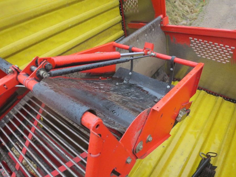 5169 Grimme SE75-40 potato harvester