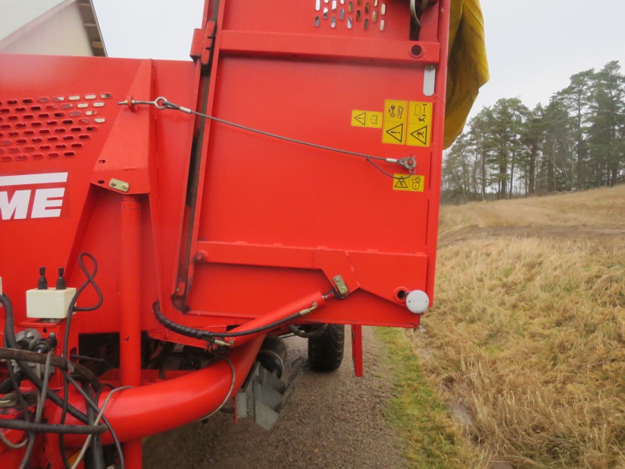 5169 Grimme SE75-40 potato harvester
