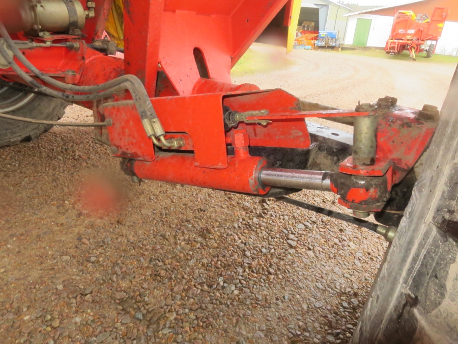 5169 Grimme SE75-40 potato harvester