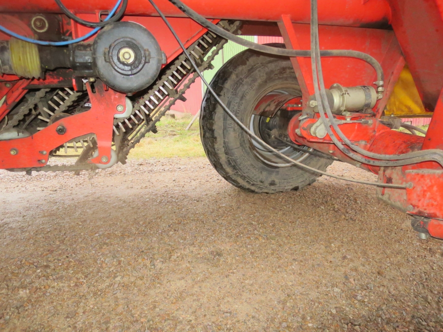 5169 Grimme SE75-40 potato harvester