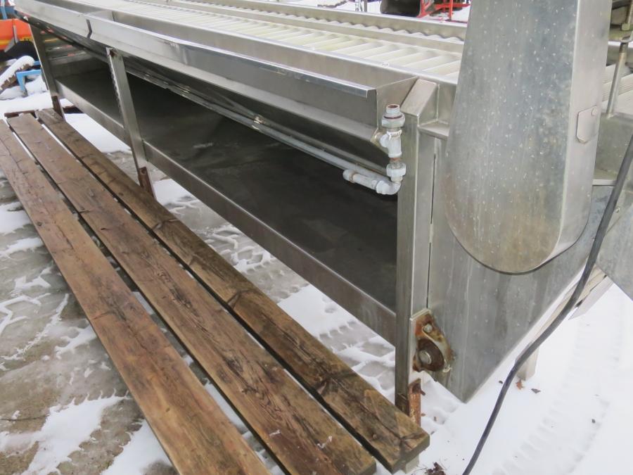 5170 RMT roller table in stainless steel