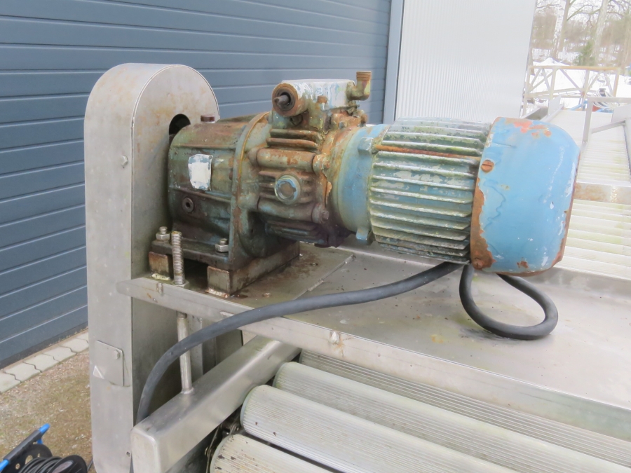 5170 RMT roller table in stainless steel