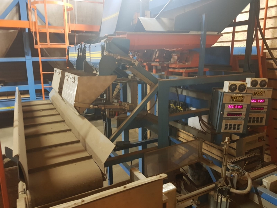 5174 EMVE BE5000 potato paper bagging line