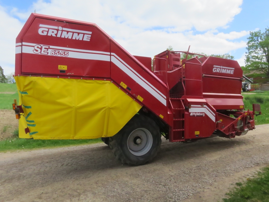 5204 Grimme SE85-55 potato harvester