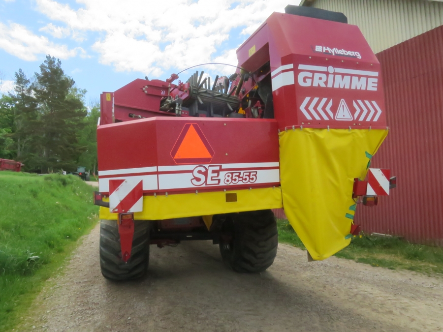 5204 Grimme SE85-55 potato harvester