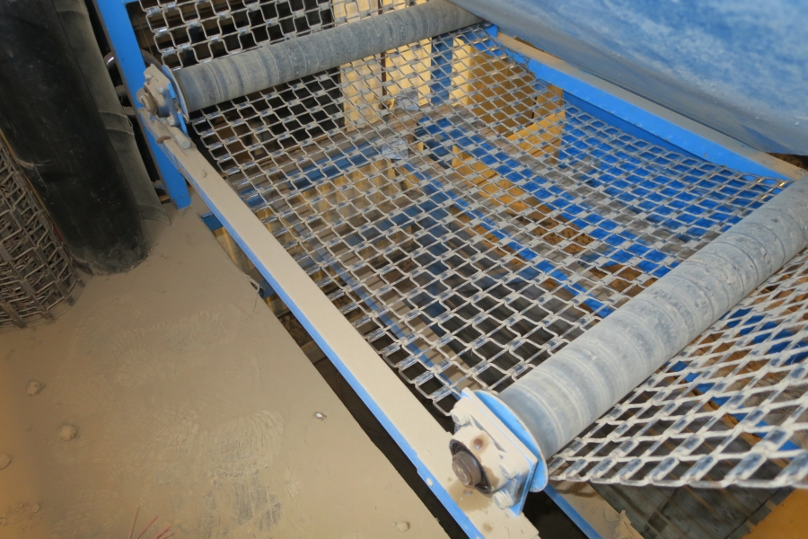 5220 EMVE screen grading line