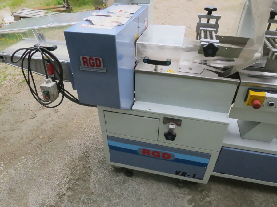 5224 RGD Mape flow pack with Upmatic tray feeder