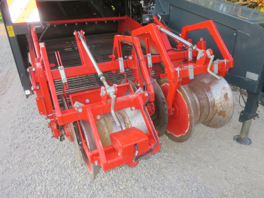 5231 Dewulf RA2060 potato harvester
