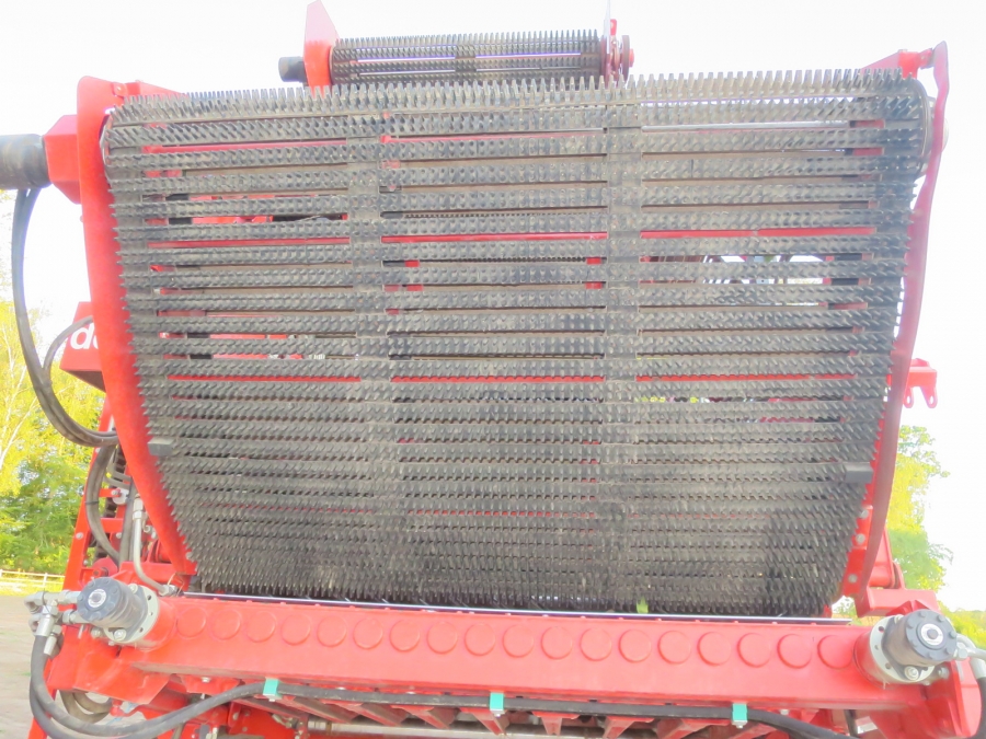 5231 Dewulf RA2060 potato harvester