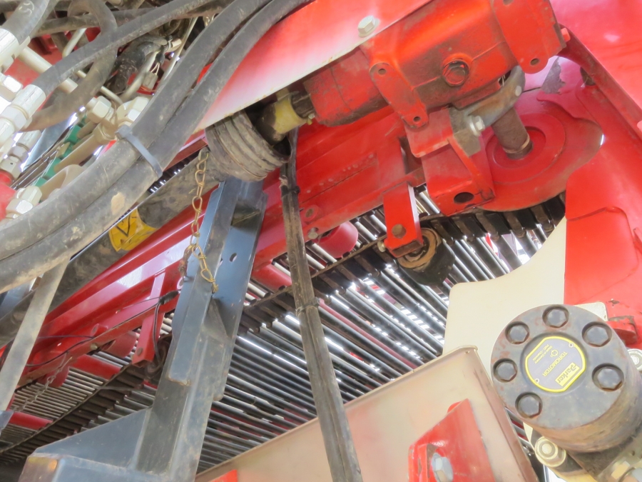 5231 Dewulf RA2060 potato harvester