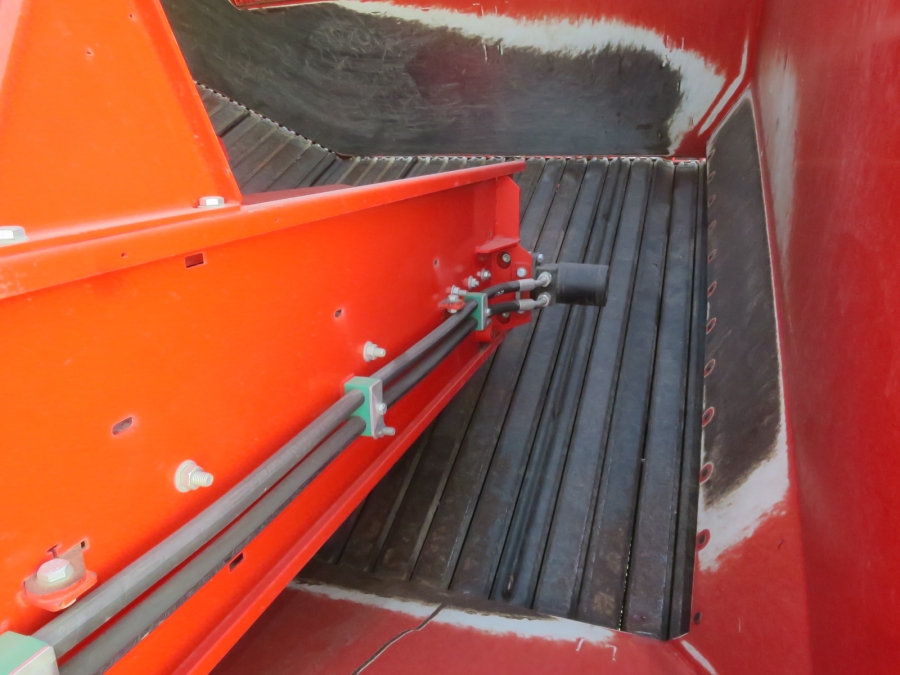5231 Dewulf RA2060 potato harvester