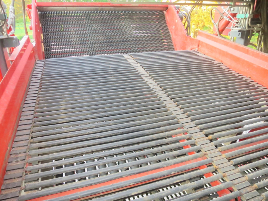 5231 Dewulf RA2060 potato harvester