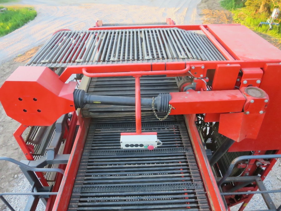 5231 Dewulf RA2060 potato harvester