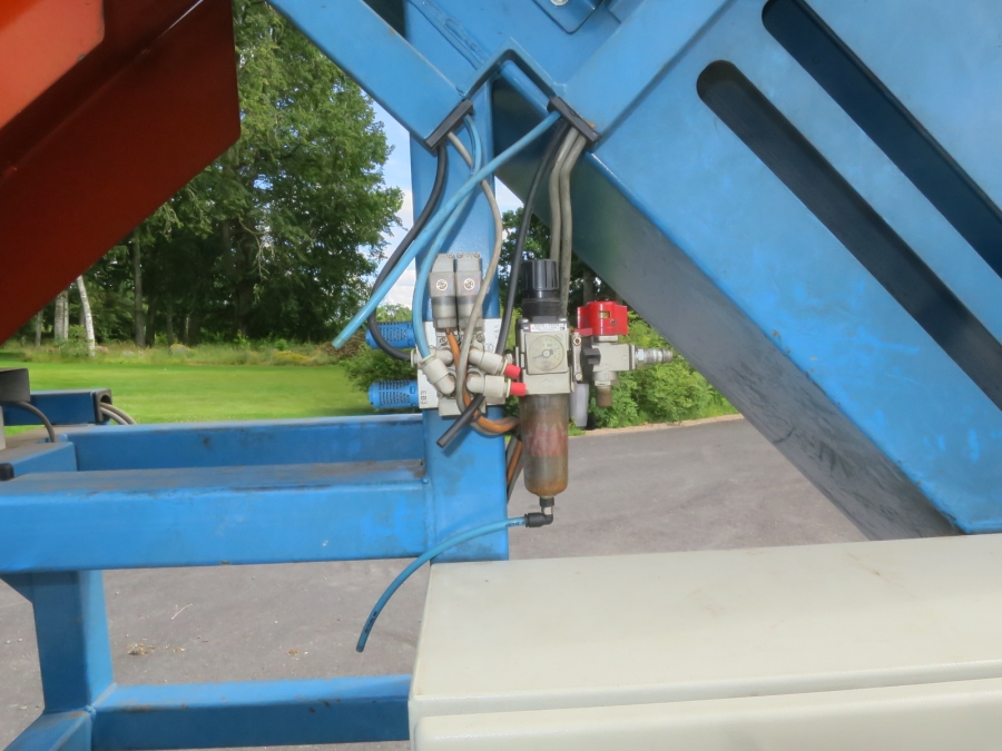 5259 EMVE automatic weigher for carrots, potatoes etc