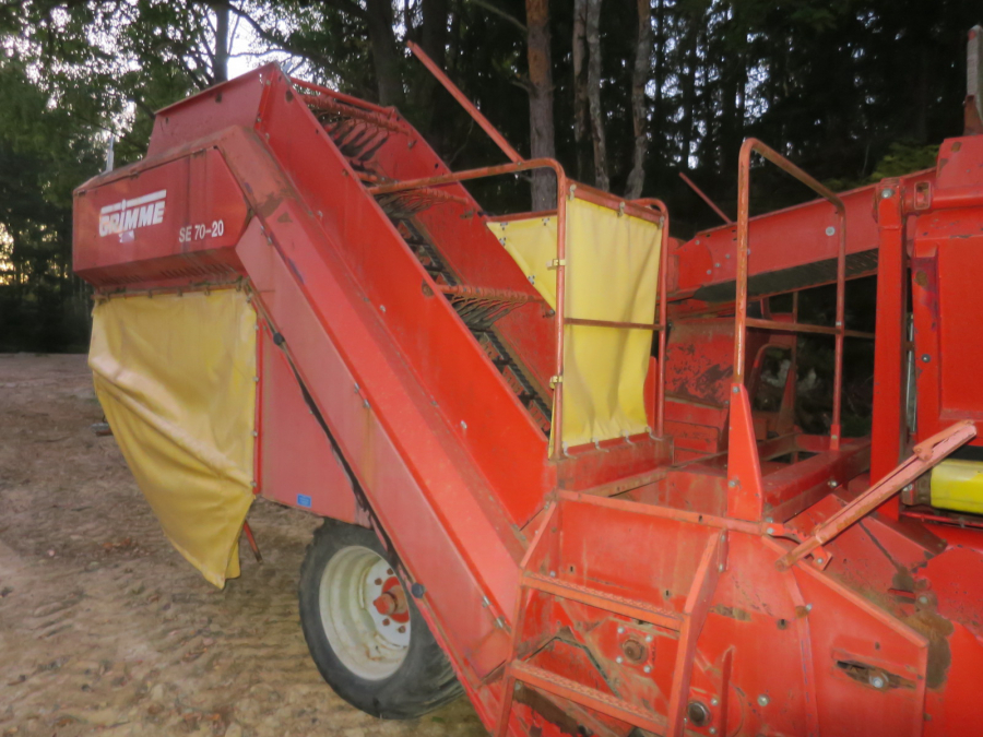 5268 Grimme SE70-20 potato harvester