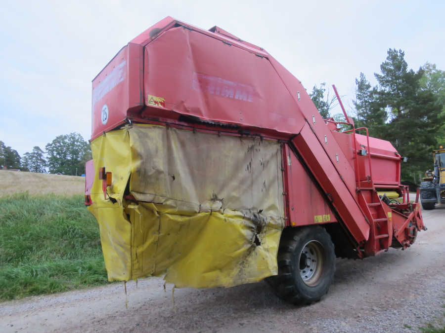 5276 Grimme SE75-30 potato harvester