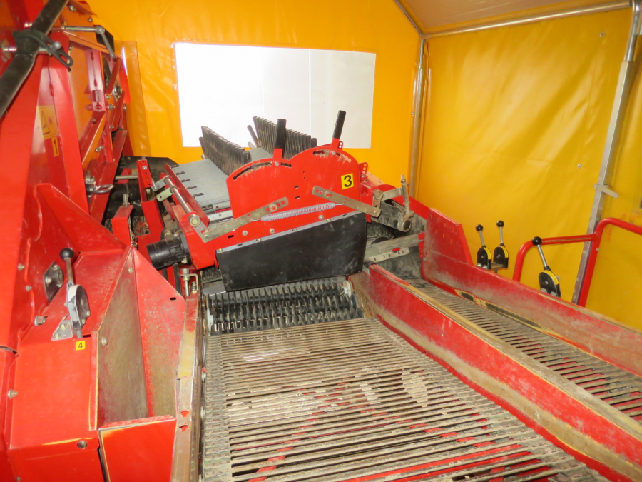 5278 Grimme SE75-40 potato harvester