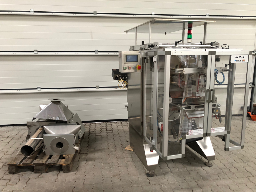 5282 GNA AV65 Flow pack Vertical bagger