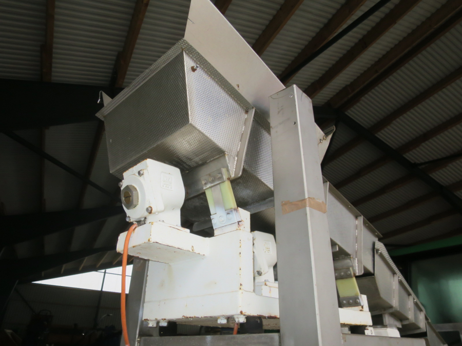 5304 Atoma 200 weigher for processed products etc