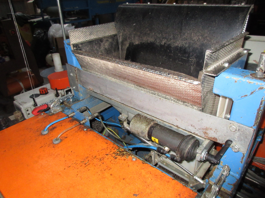 5325 EMVE Verpackungsmaschine mit Doppelwaage