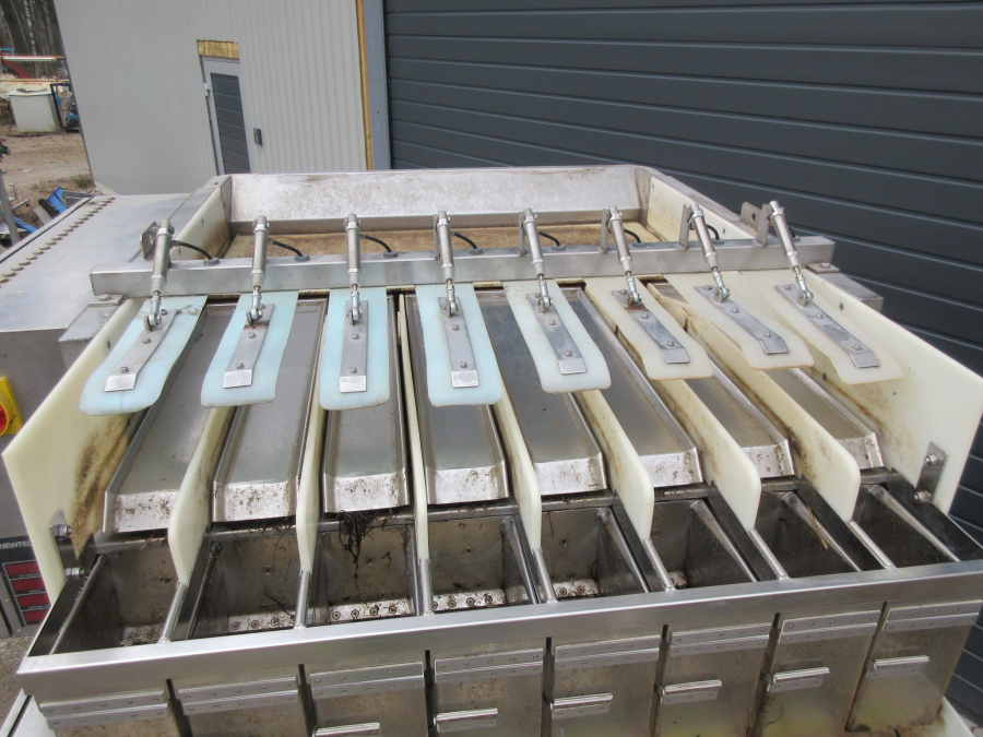 5343 Newtec 2000/G40 weigher and bagger