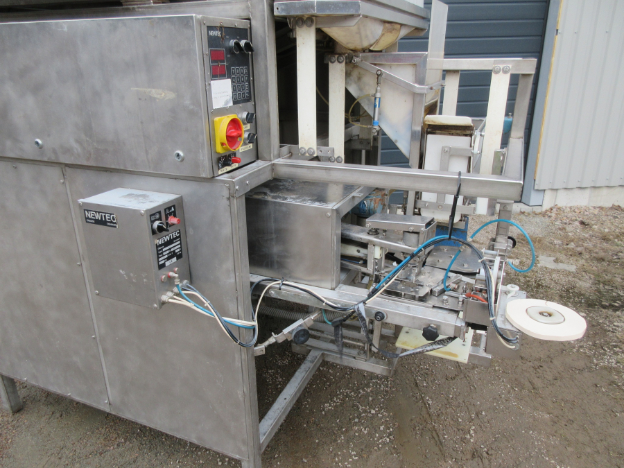 5343 Newtec 2000/G40 weigher and bagger