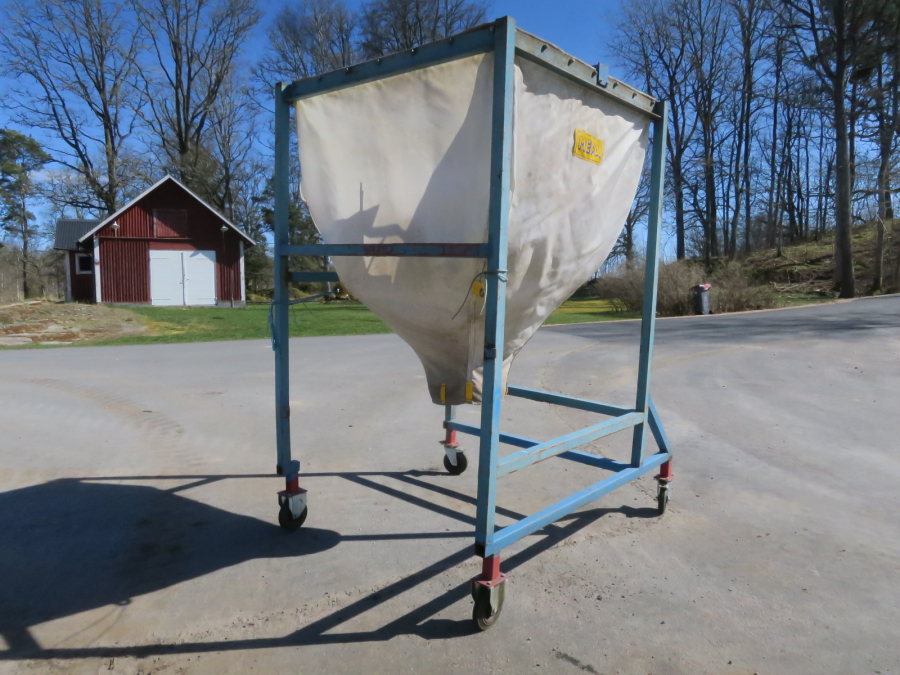 5367 Kartoffelbunker 1600x1600 mm