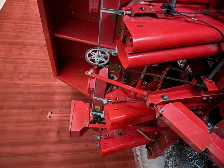 5399 Kverneland Underhaug UN3200 Legemaschine 