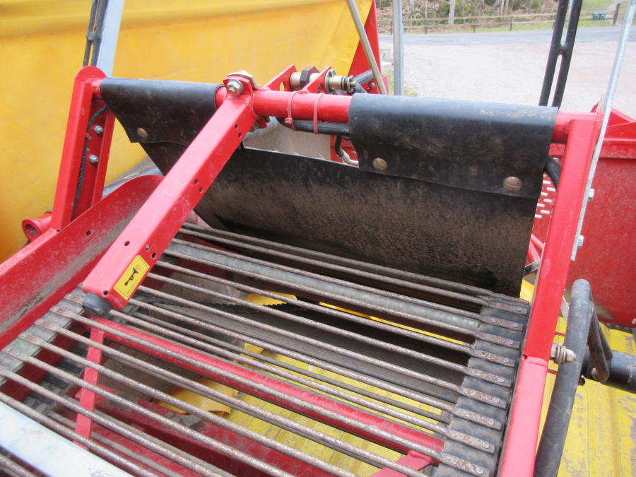 5403 Grimme SE75-40 potato harvester for sale used machine