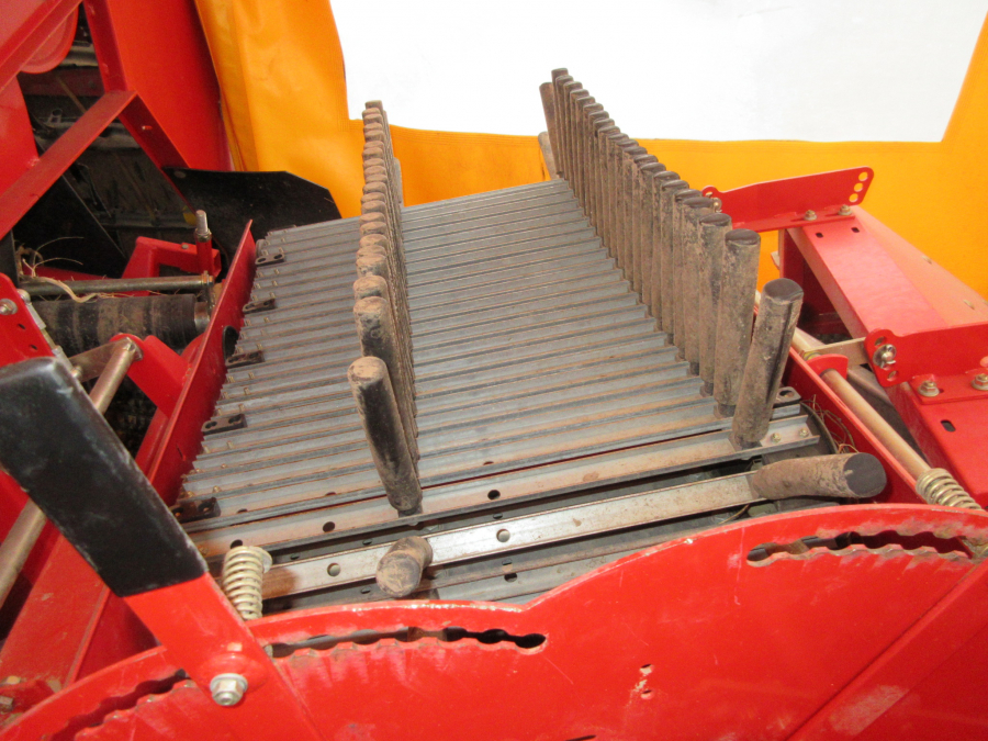 5403 Grimme SE75-40 potato harvester for sale used machine