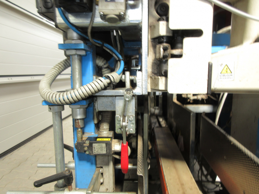 5417 EMVE BE5000 paper bagger