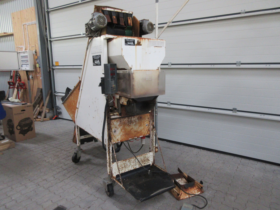 5469 SKALS AM420 automatic weigher