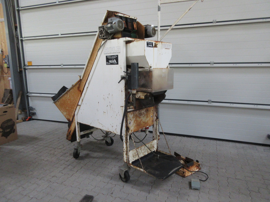 5469 SKALS AM420 automatic weigher