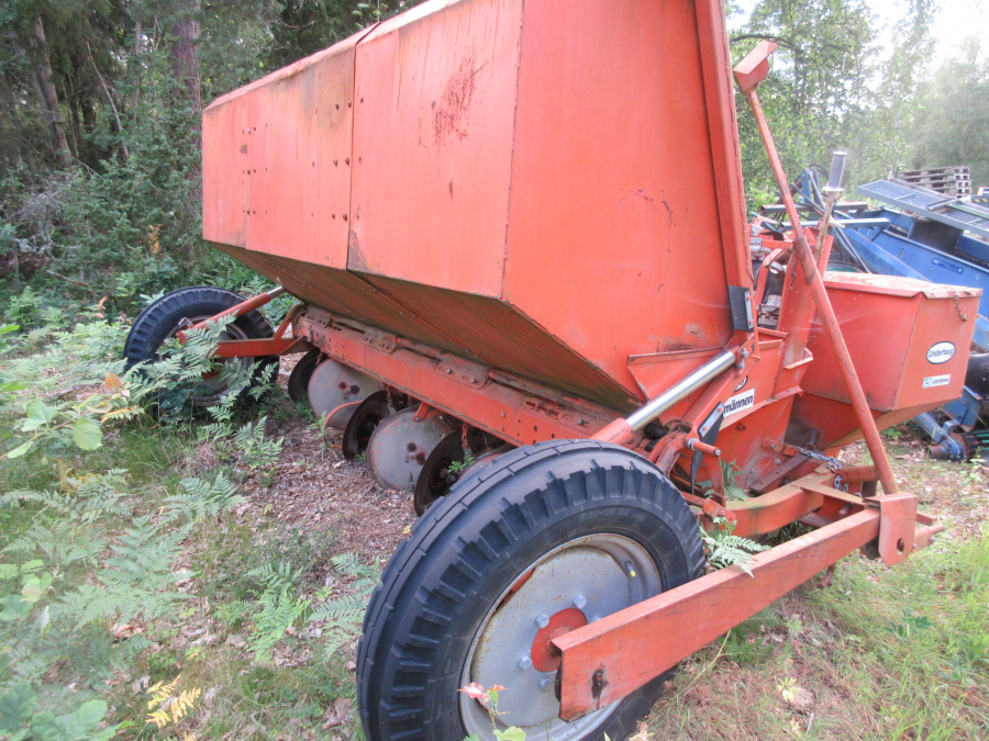 5470 Underhaug UN 4x85 Legemaschine Kartoffel