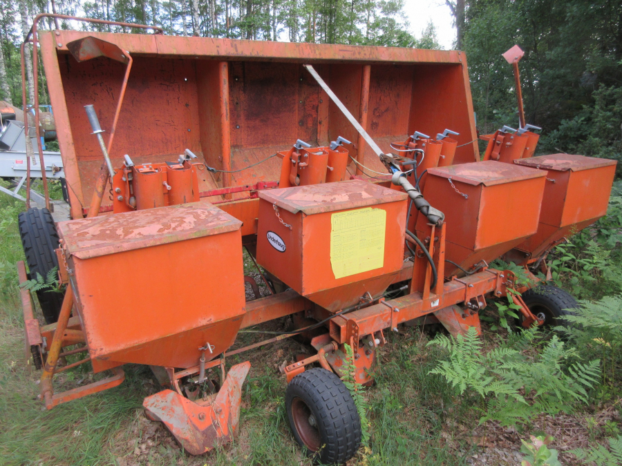 5470 Underhaug UN 4x85 Legemaschine Kartoffel