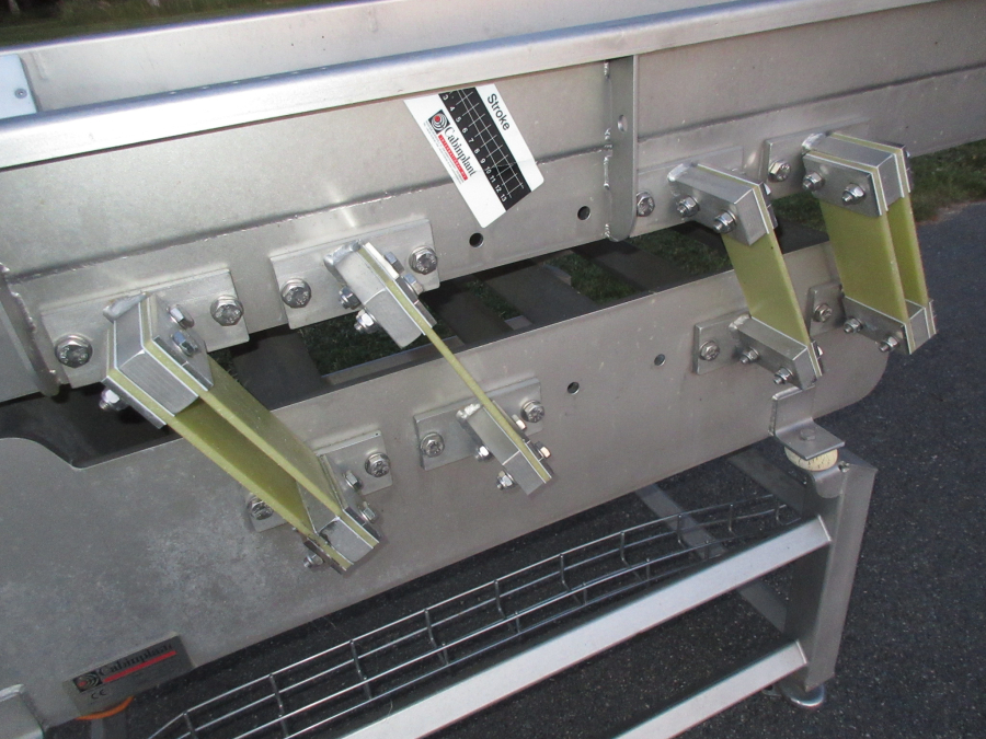 5471 Cabinplant vibratory feeder