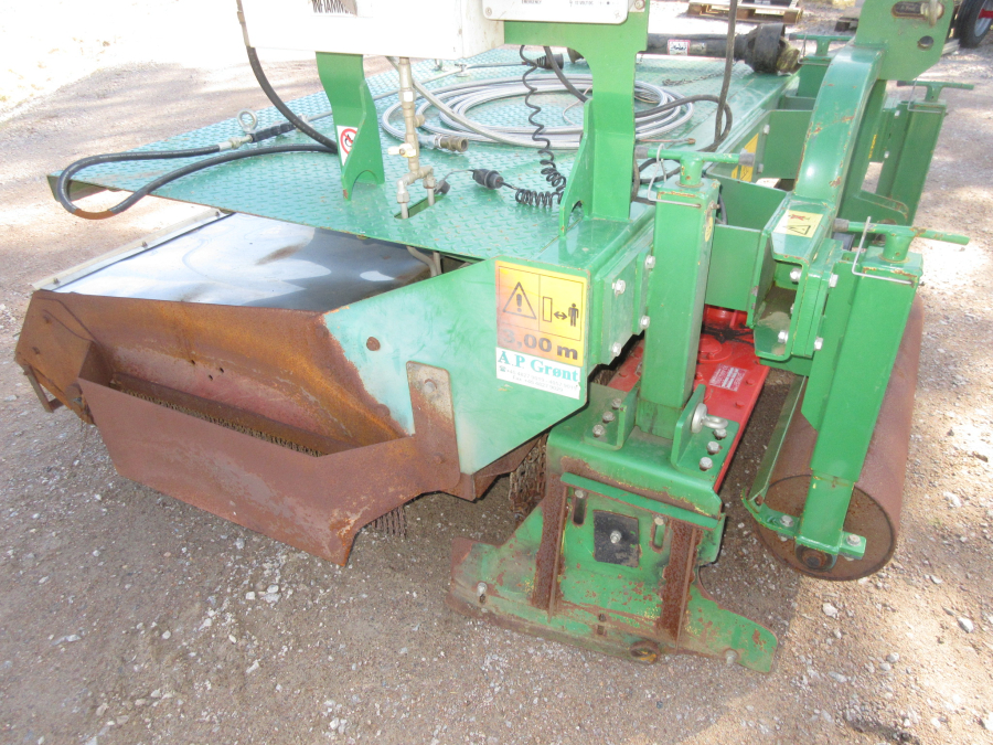 5475 Mingozzi bed weeder 