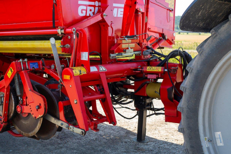 5489 Grimme SE75-40 potato harvester used second hand