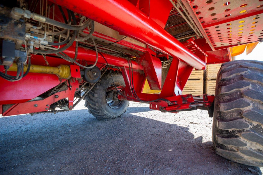 5489 Grimme SE75-40 potato harvester used second hand