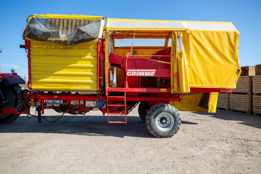 5489 Grimme SE75-40 potato harvester used second hand