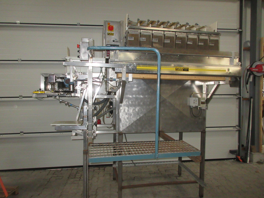 5504 Newtec 2000 with G45 tape twister bagger