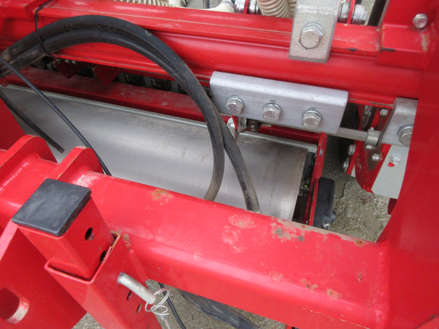 5511 Agricola Italiana AI-640 SNT precision seeder