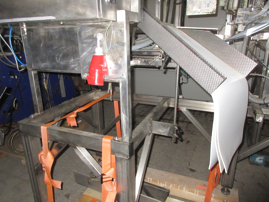 5513 Newtec 2009A apple weigher