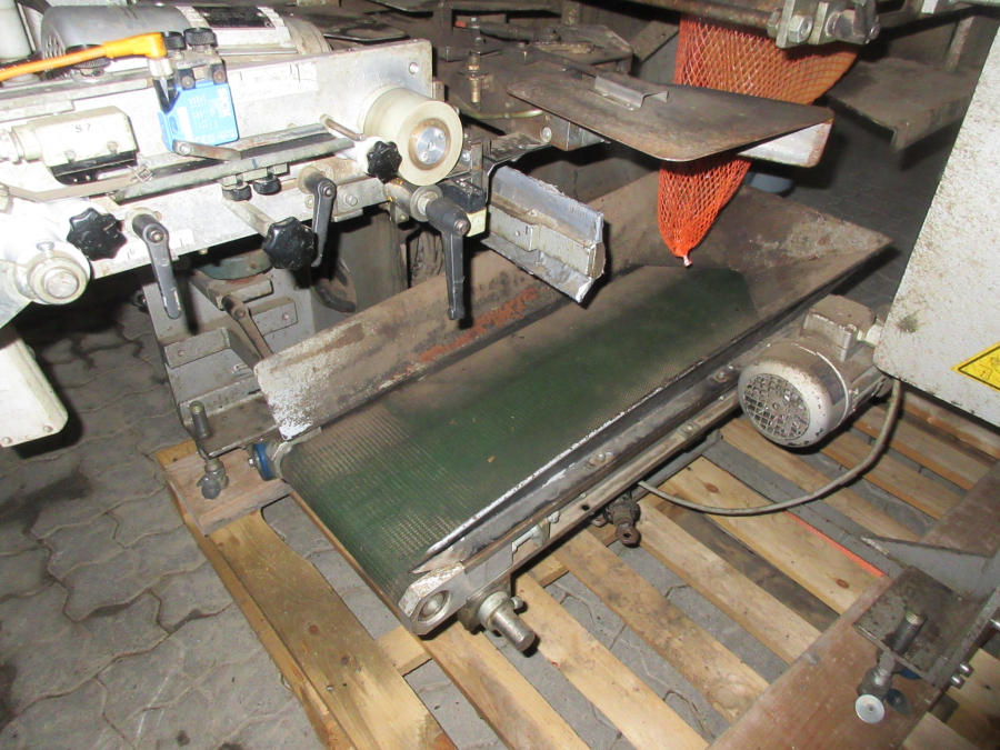 5516 C-Pack VAC 929 Clipautomat