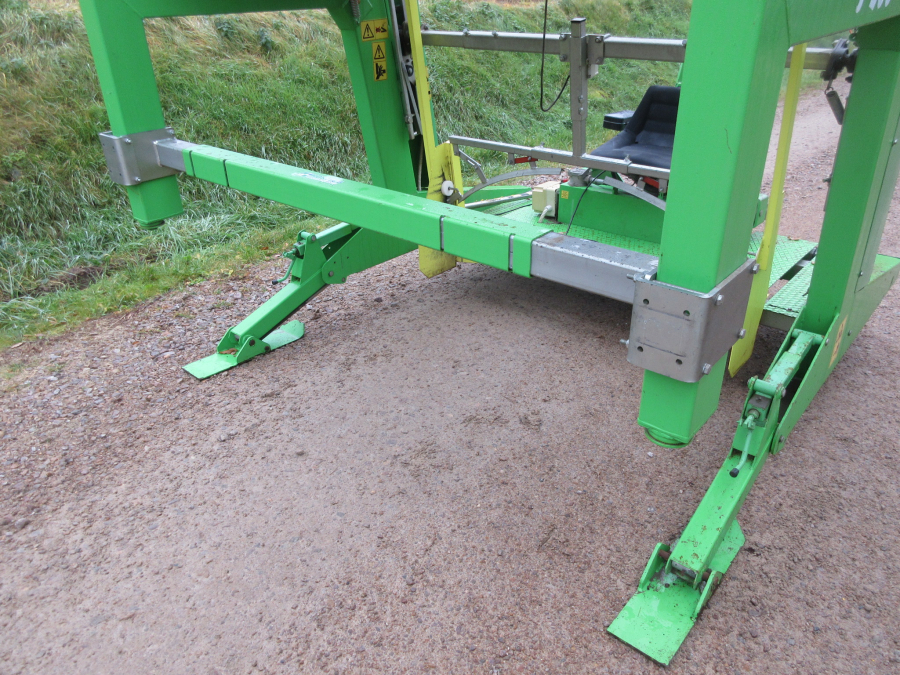 5523 Hortech tunnel mulch layer